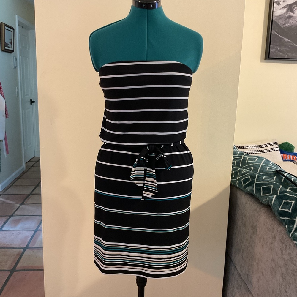 White House Black Market Strapless Black and White Dress